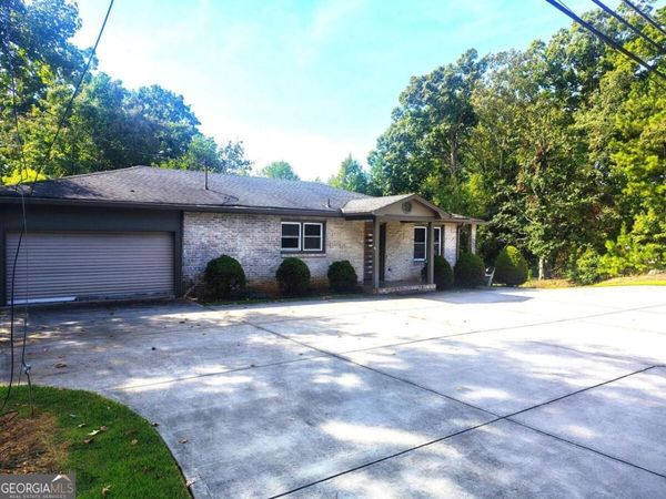 5638 Lake Acworth Drive NW, Acworth, GA 30101
