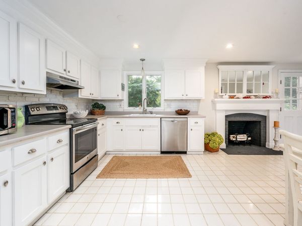 99 Old Post Road, Barnstable, MA 02632