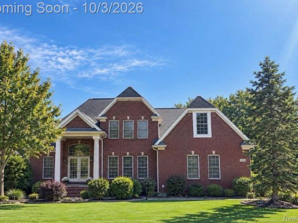 8467 Grays Drive, Grosse Ile Township, Mi 48138