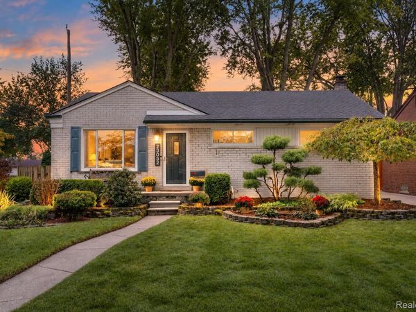 23032 Brookdale Boulevard , St Clair Shores, Mi 48082