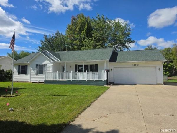 1190 Kettering Street , Burton, Mi 48509