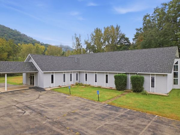 109 Debi Lei Drive , Winona, MN 55987
