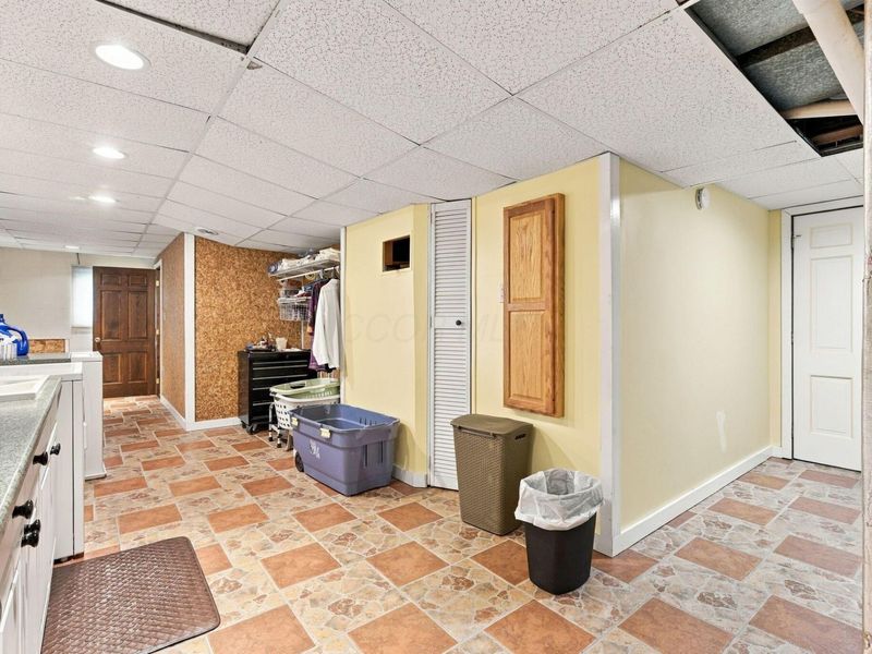 1116 Hilltop Drive, Newark, OH 43055 Photo 47