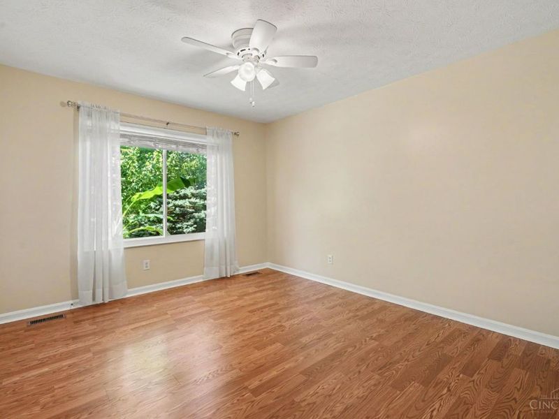 8102 Sterling Spring Drive, Goshen Township, OH 45140 Photo 17