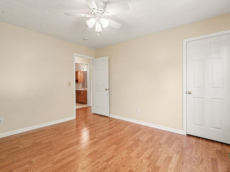 8102 Sterling Spring Drive, Goshen Township, OH 45140 Photo 18