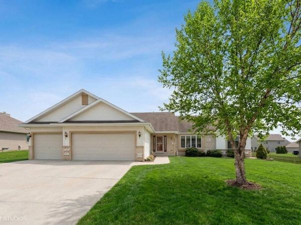 281 Louvain LANE, Belgium, WI 53004