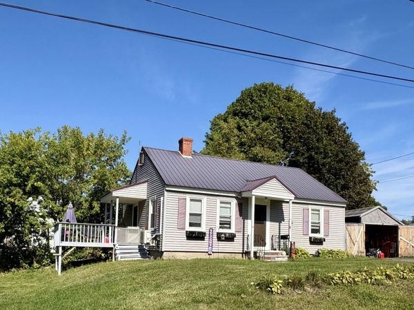 8 Cushman Street, Lincoln, ME 04457