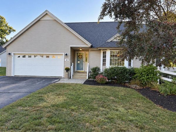 21 Cricket Hill Road, Unit 21, East Kingston, NH 03827