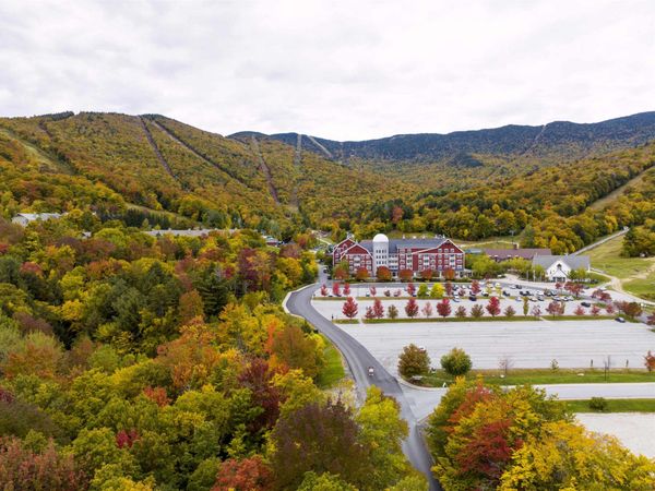102 Forest Drive, Unit 223, lockout 225, interva, Warren, VT 05674