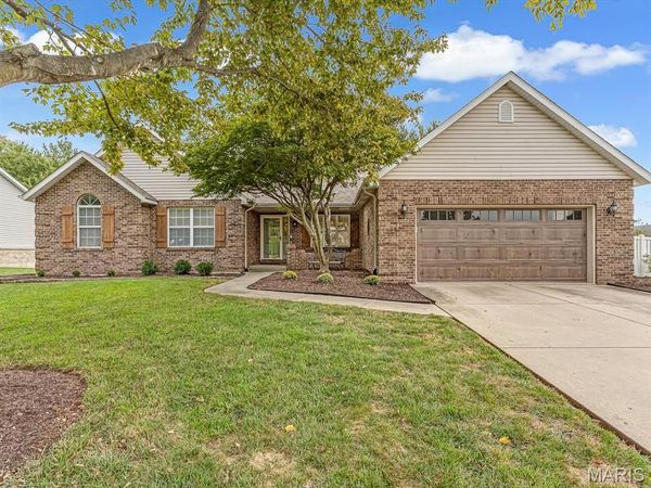 1608 Easthaven Drive, Belleville, IL 62220