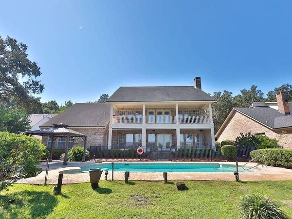 217 NE Yacht Club Drive, Fort Walton Beach, FL 32548