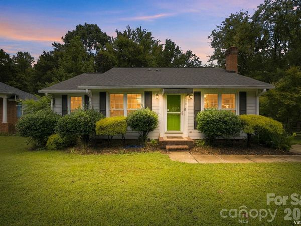 8536 Woodford Bridge Drive , Charlotte, NC 28216