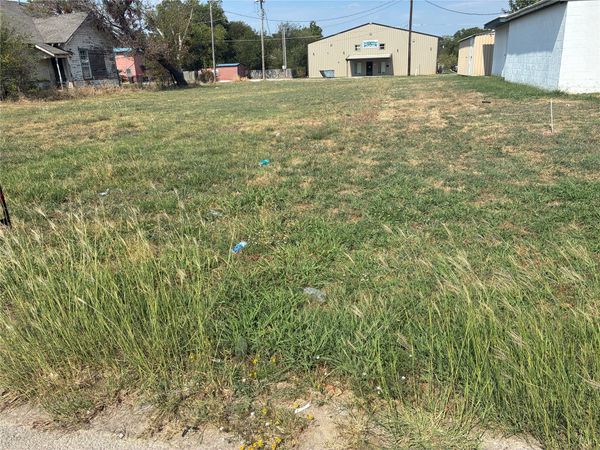 911 W Main , Ardmore, OK 73401