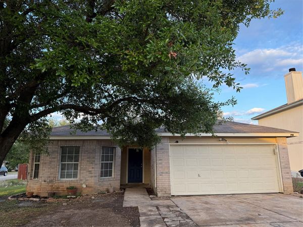 710 Eaglecreek DR , Leander, TX 78641