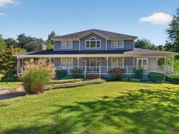945 Old Walton Rd , Monterey, TN 38574