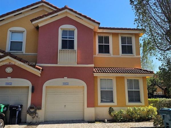 16658 SW 79th Ter , Miami, FL 33193