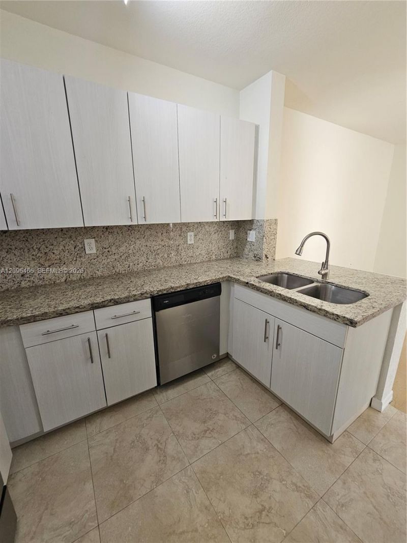 16658 SW 79th Ter , Miami, FL 33193 Photo