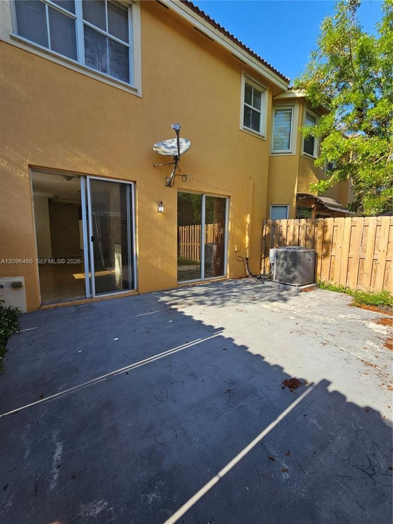 16658 SW 79th Ter , Miami, FL 33193 Photo