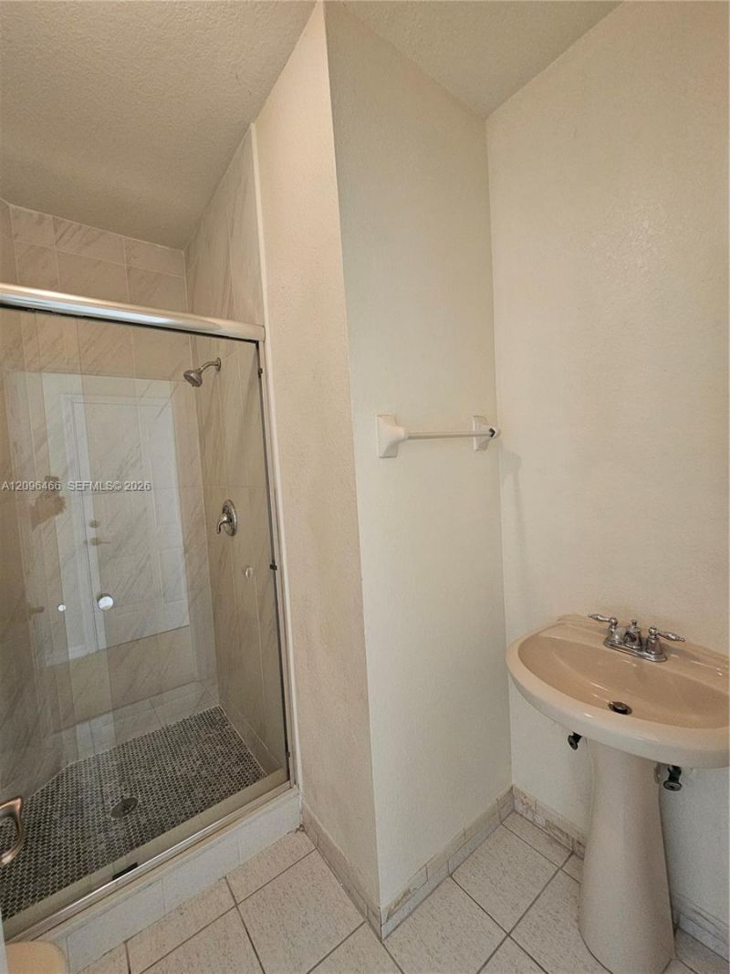 16658 SW 79th Ter , Miami, FL 33193 Photo