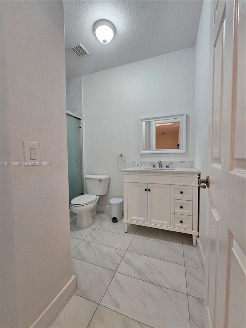 16658 SW 79th Ter , Miami, FL 33193 Photo