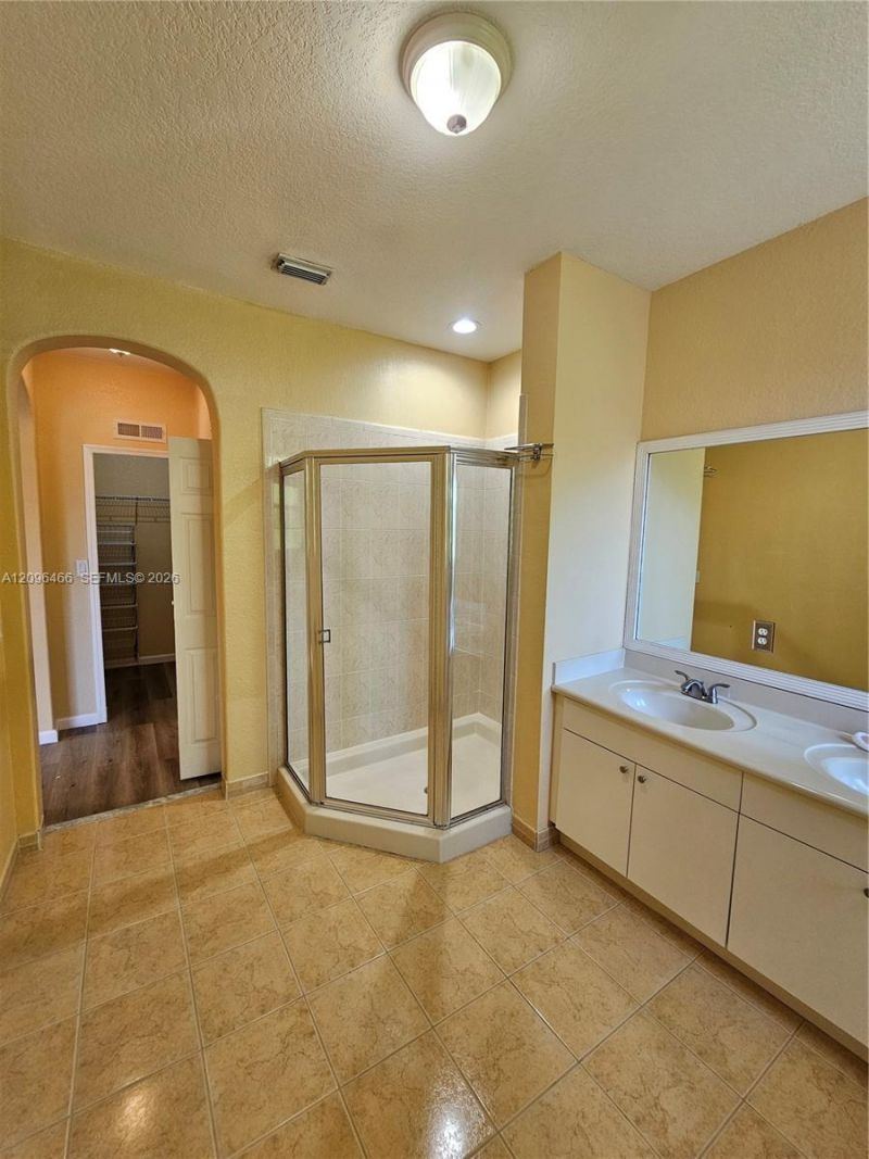 16658 SW 79th Ter , Miami, FL 33193 Photo