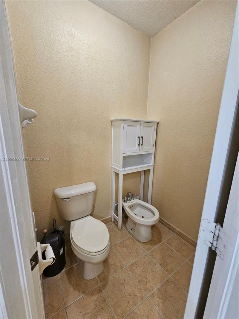 16658 SW 79th Ter , Miami, FL 33193 Photo