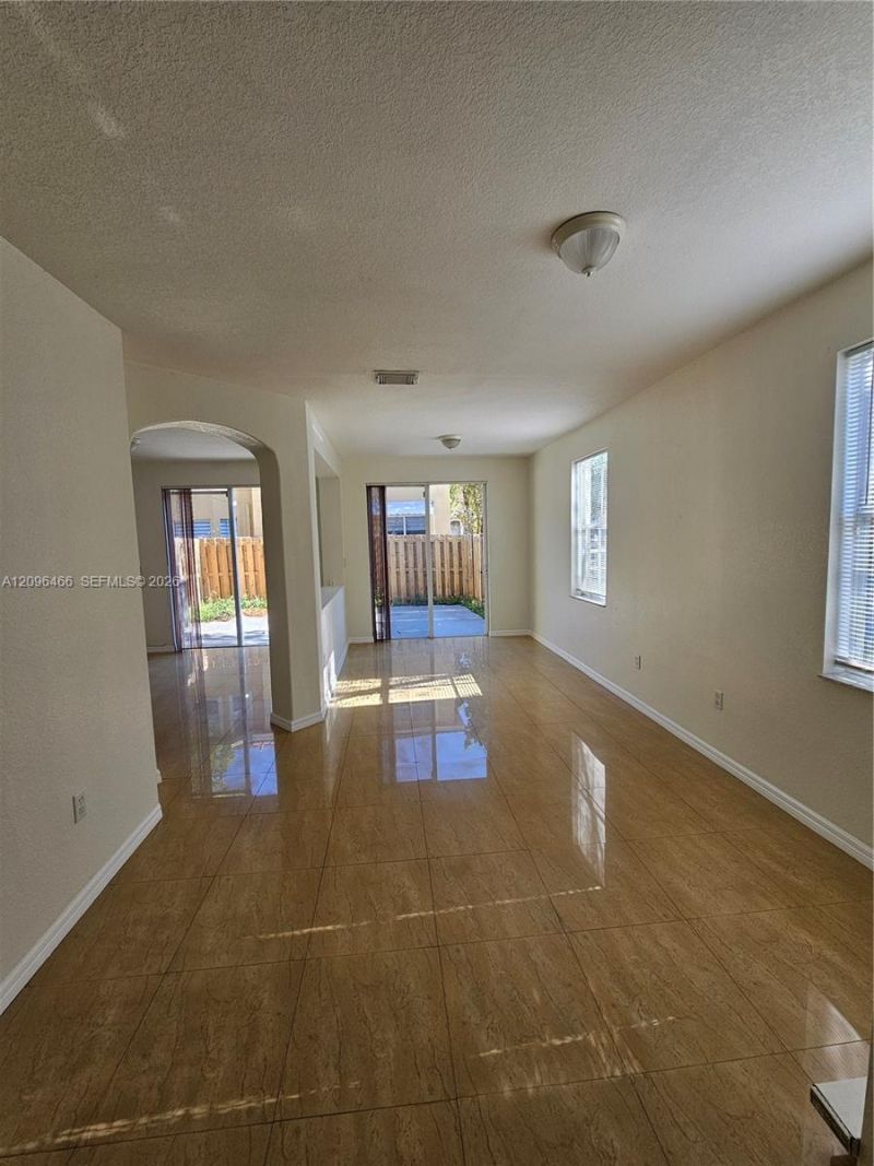 16658 SW 79th Ter , Miami, FL 33193 Photo