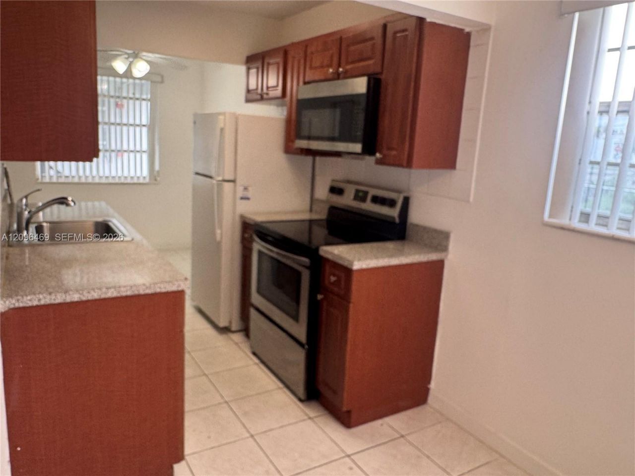 1100 NE 1st Ct, Unit 118, Hallandale Beach, FL 33009 Photo
