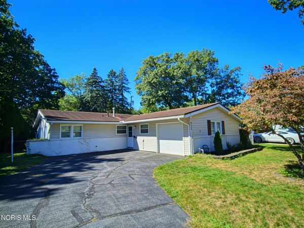 4743 Oak Glen Drive , Toledo, OH 43613