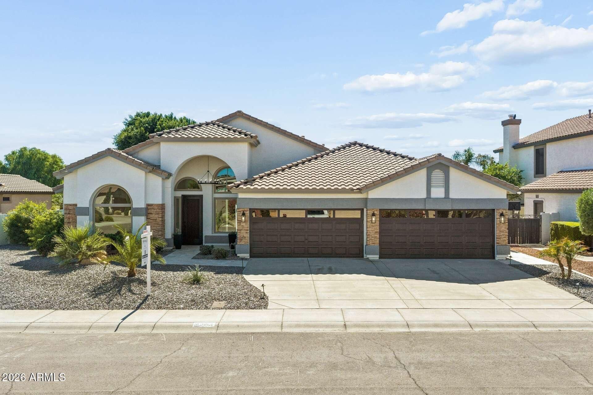 6973 W FIREBIRD Drive, Glendale, AZ 85308