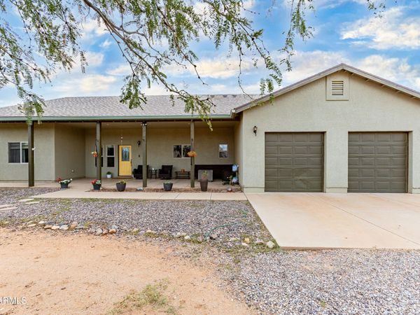 6610 S CAVALRY Lane, Hereford, AZ 85615