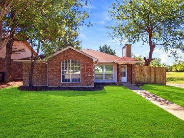 7562 John T White Road, Fort Worth, TX 76120