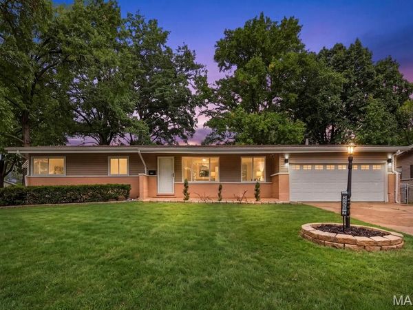 2287 Gadbury Drive , Hazelwood, MO 63136
