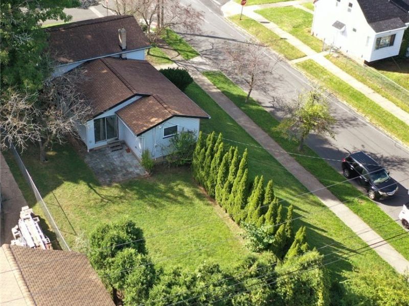 11404 Wallingford Avenue, Garfield Heights, OH 44125 Photo 2