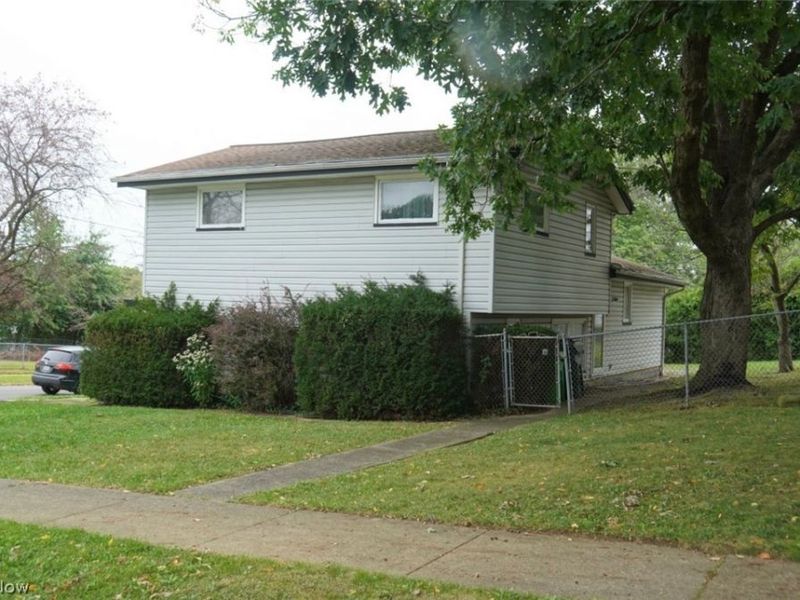 11404 Wallingford Avenue, Garfield Heights, OH 44125 Photo 25