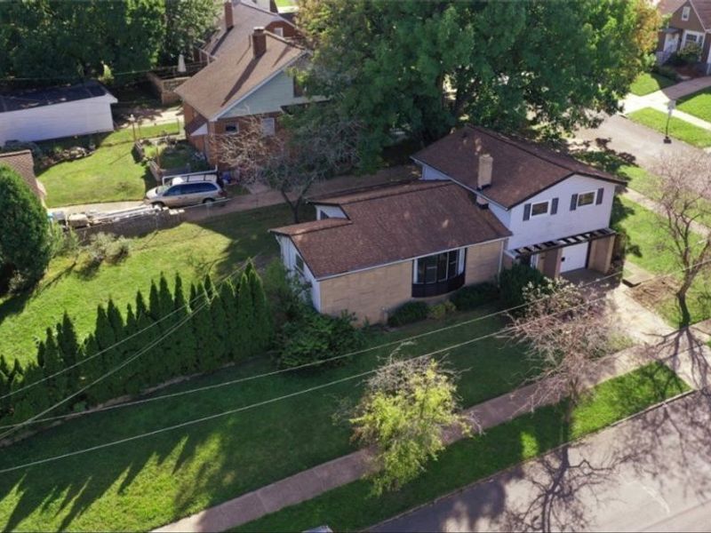 11404 Wallingford Avenue, Garfield Heights, OH 44125 Photo 4