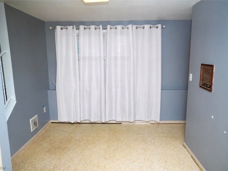 11404 Wallingford Avenue, Garfield Heights, OH 44125 Photo 9