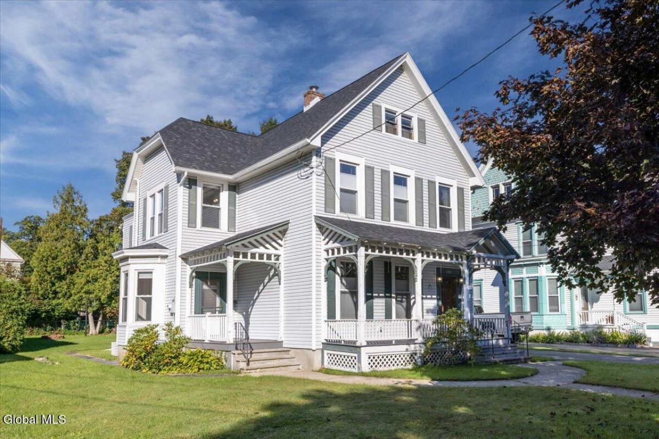 239 S 2nd Avenue, Mechanicville, NY 12118 Main Photo