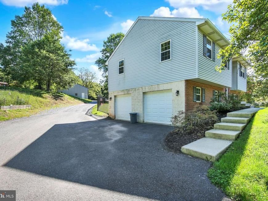 650 Gouglersville Road, Reading, PA 19608 Main Photo