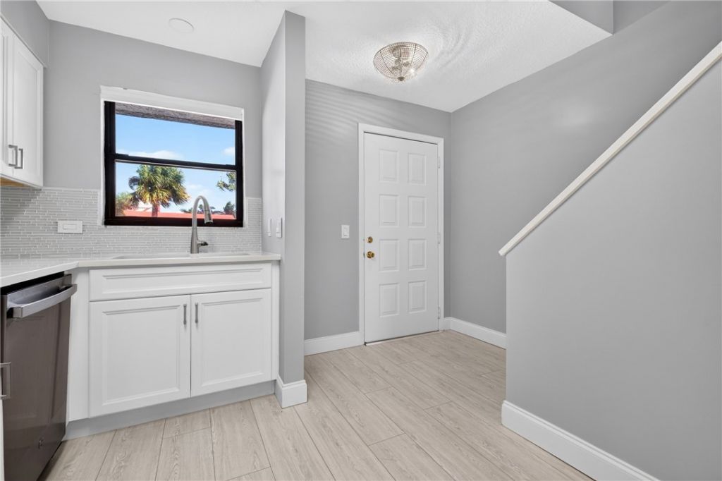 1300 Seaway Drive , Unit 7, Fort Pierce, FL 34949 Photo