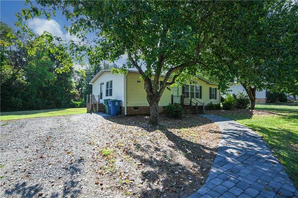 141 Christopher Road, Stokesdale, NC 27357 Main Photo