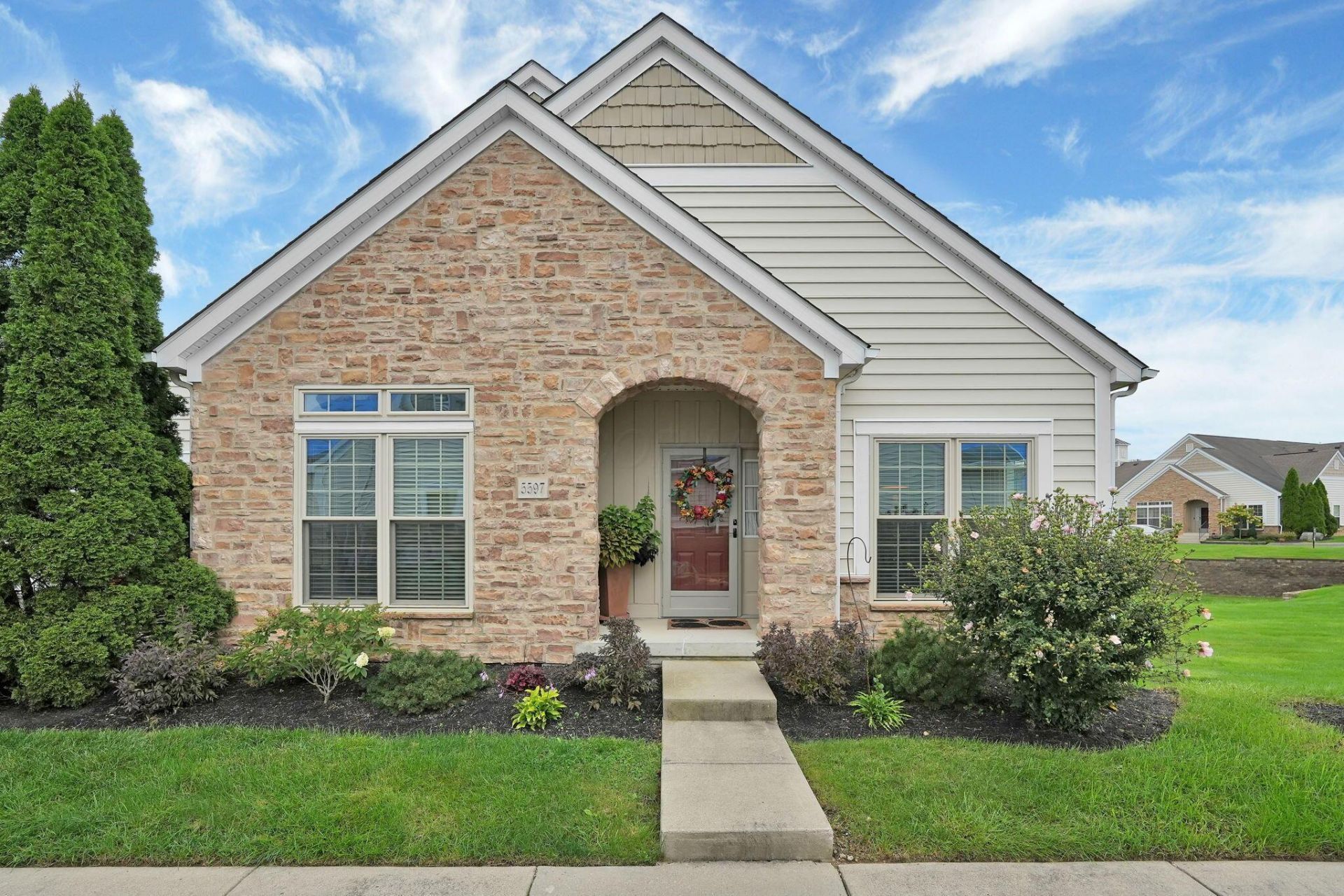 5597 Haydens Reserve Way, Hilliard, OH 43026 Main Photo