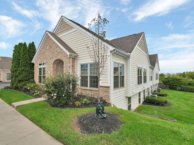 5597 Haydens Reserve Way, Hilliard, OH 43026 Photo 3