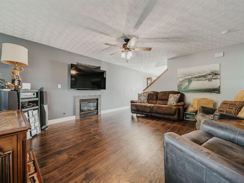 2986 Dustins Way, Columbus, OH 43228 Photo 3