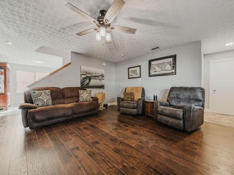 2986 Dustins Way, Columbus, OH 43228 Photo 4
