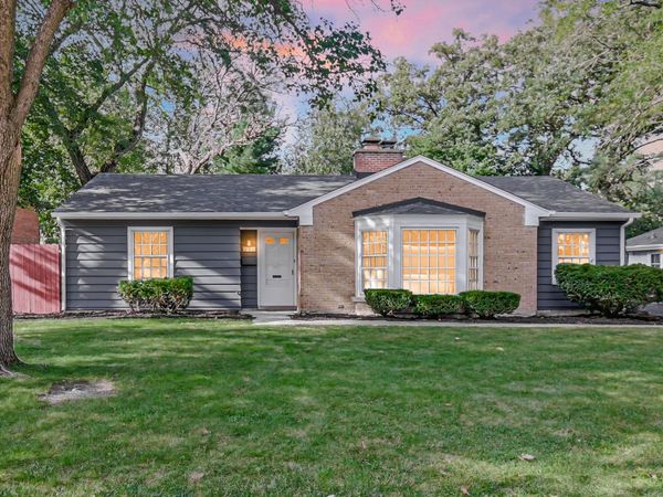 350 Oakwood Street , Park Forest, IL 60466