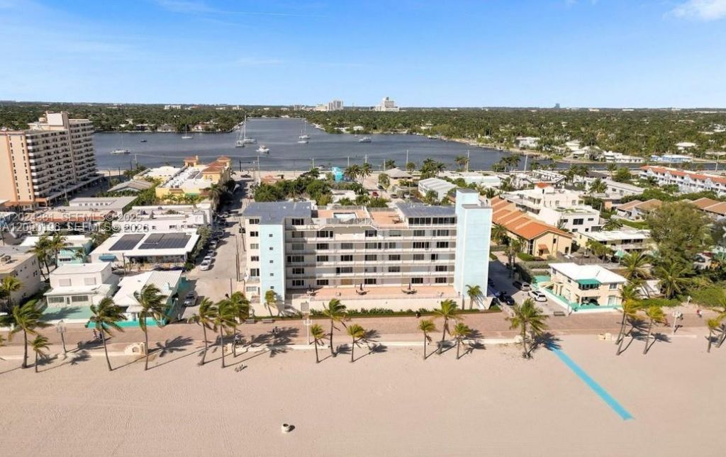 300 Oregon St , Unit 204, Hollywood, FL 33019 Photo