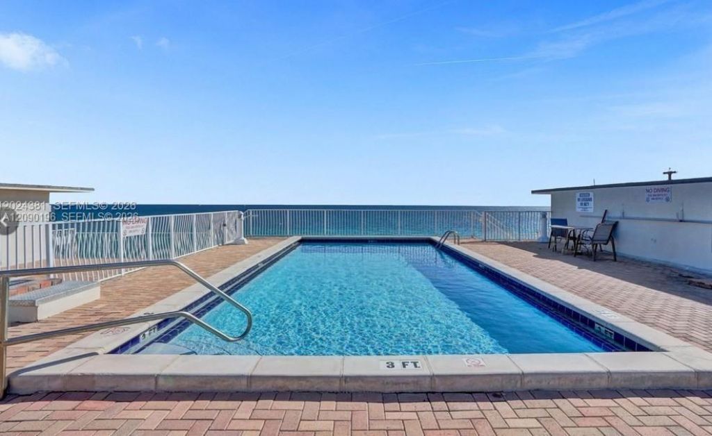 300 Oregon St , Unit 204, Hollywood, FL 33019 Photo