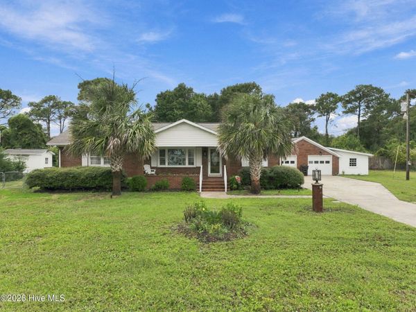 123 Willis Drive, Harkers Island, NC 28531