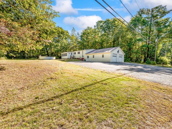 203 Main Street , New Sharon, ME 04955
